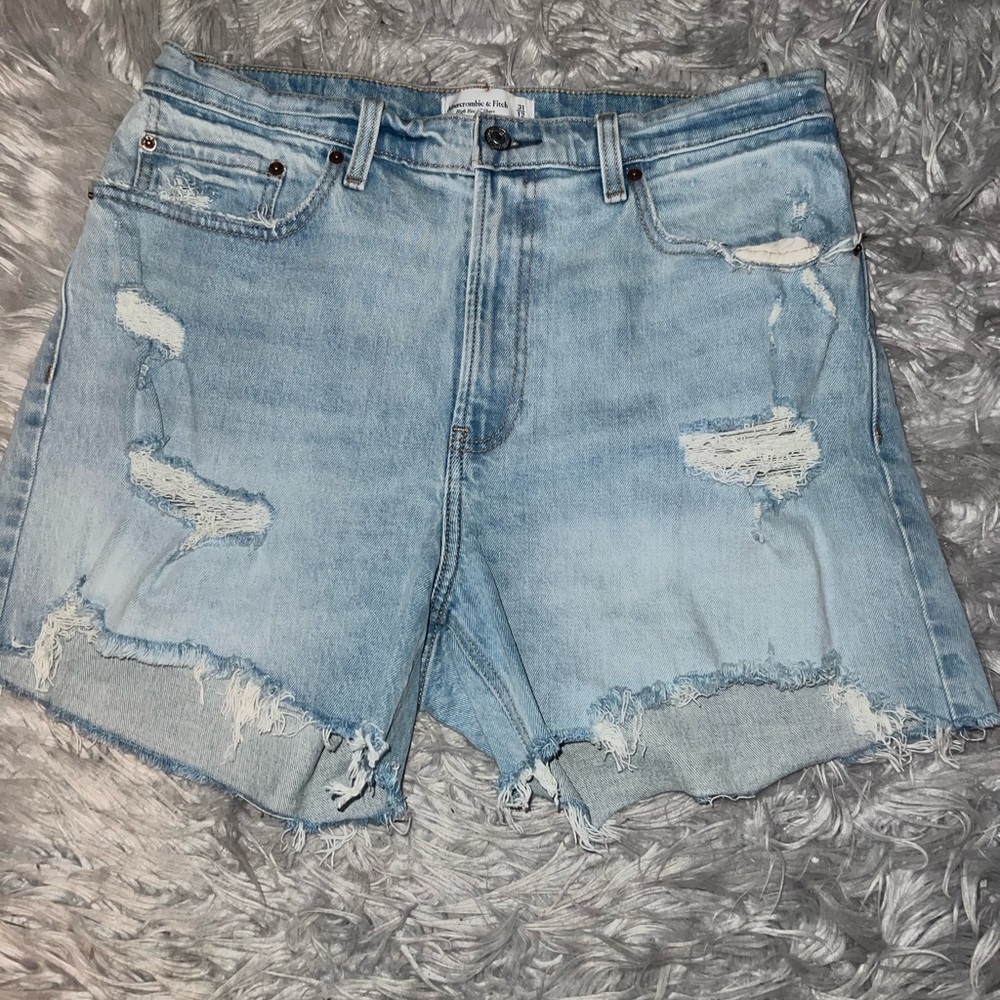Abercrombie curve love 4 inch mom short sz12